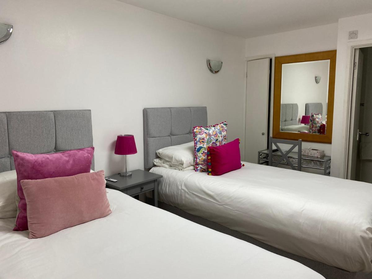 بانبيري Prospect Guest House المظهر الخارجي الصورة